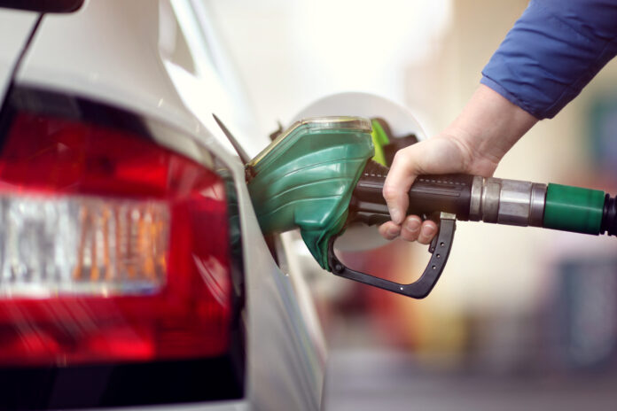 Noi scumpiri masive în benzinării: cât costă astăzi motorina și benzina