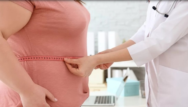 Oamenii de știință au identificat vârsta la care creșterea în greutate prezintă cel mai mare risc de deces prematur