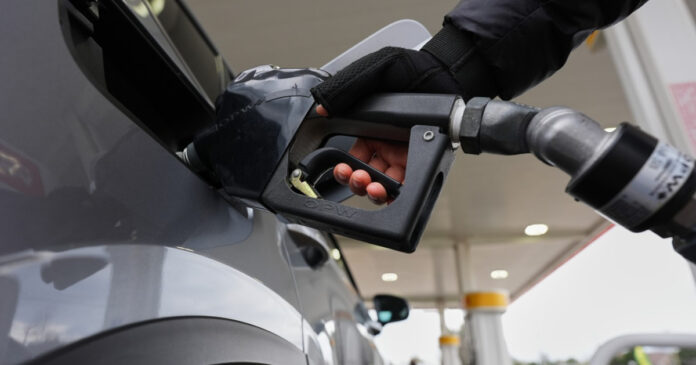 Prețurile la carburanții din SUA ating cel mai ridicat nivel din ultimii patru ani: Experții trag un semnal de alarmă privind impactul economic și geopolitic