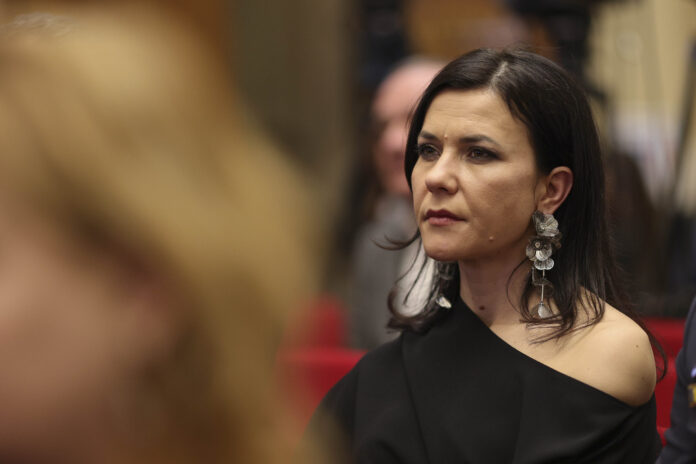 Procuroarea generală Cristina Chiriac refuză să explice de ce nu a sesizat parchetul competent în cazul de viol în urma căruia a fost condamnat fostul episcop al Hușilor, Corneliu Bârlădeanu / Președintele Nicușor Dan: ”Dacă șeful lui nu îl apără, procurorul rămâne cu o tinichea legată de coadă”