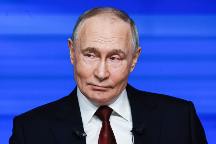Războiul din Iran, ziua 59: Ministrul de Externe al Iranului merge la Putin / Teheranul vrea redeschiderea strâmtorii Ormuz fără un acord nuclear / Trump: „Sistemul petrolier riscă să explodeze în trei zile”