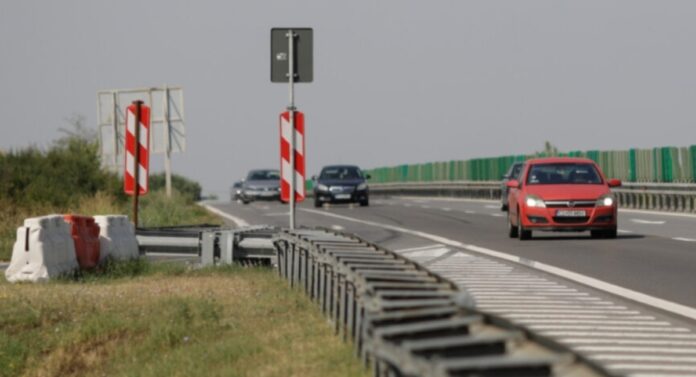 Restricții de circulație pentru vehiculele de mare tonaj, joi și vineri, pe A2, DN7 și DN39