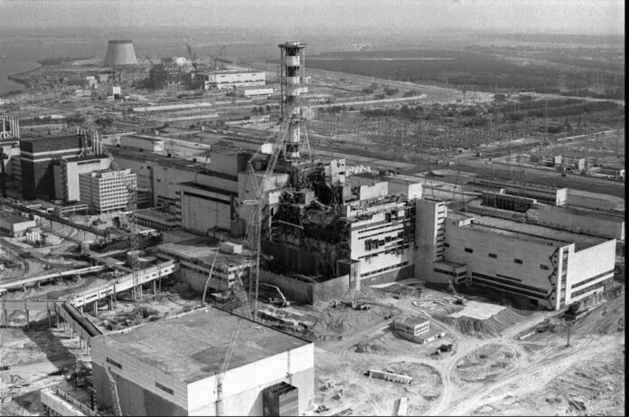 „Securitatea și-a activat rețeaua de informatori”. Românii au aflat printre ultimii din Europa de Est despre accidentul nuclear de la Cernobîl