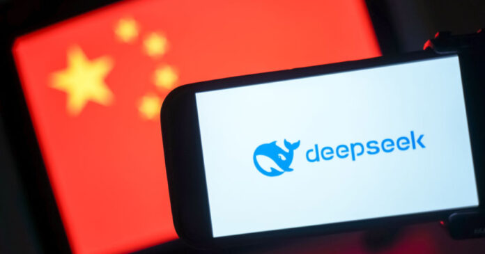 SUA acuză DeepSeek și alte companii chineze de AI de furt de tehnologie americană: Avertisment global al Departamentului de Stat