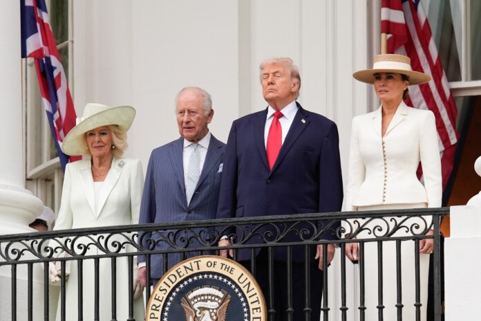 Trump, după întâlnirea cu regele Charles din Biroul Oval: „Este o persoană fantastică” / Motivul pentru care discuția s-a desfășurat fără camere de filmat
