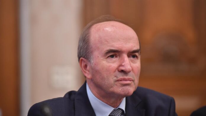 Tudorel Toader afirmă că orice OUG adoptată de Guvernul Bolojan încalcă Constituția: „Consider că este un interimat cu capacitate restrânsă”
