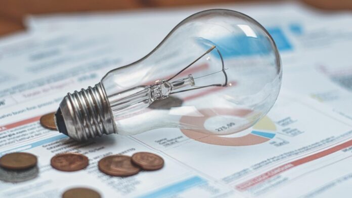 TVA de 5% la panouri fotovoltaice și eliminarea unor taxe: Prosumatorii propun cinci măsuri pentru reducerea facturilor la energie