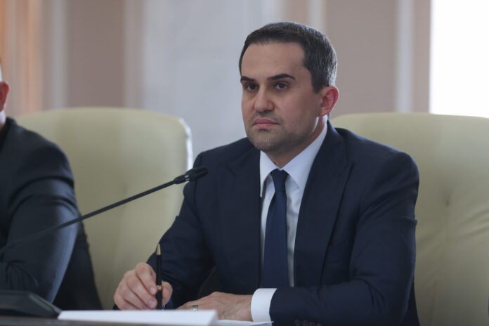 VIDEO: Explicațiile fostului ministru al Transporturilor după ce a scumpit cartela de metrou cu o zi înainte de demisie: „Ghinion, cum ar spune un clasic în viață”