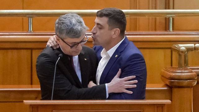 Virgil Popescu critică dur comportamentul lui George Simion: „Simioane, azi te-ai întrecut pe tine. I-ai întins ramura de măslin, apoi ai vrut să-l suspendezi pe Nicușor Dan”