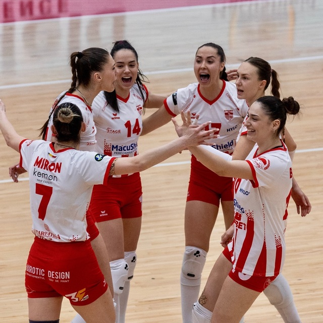 Volei feminin: Dinamo București cucerește medalia de bronz în Divizia A, după o serie de trei victorii categorice împotriva Coronei Brașov