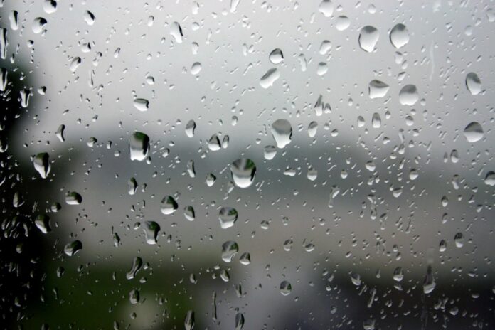 Vreme rece de 1 mai la București: ploi spre seară și temperaturi scăzute